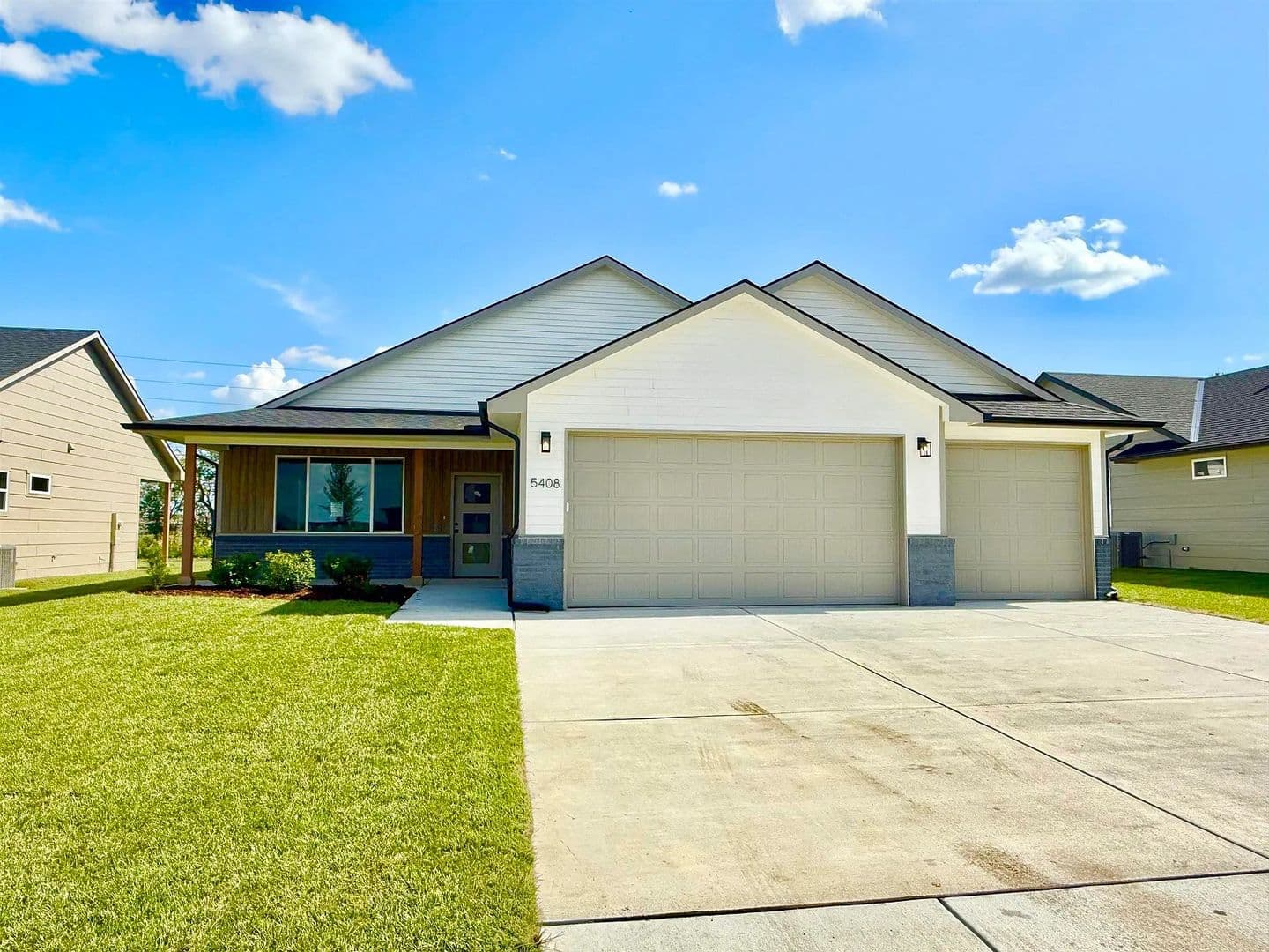 BEL AIRE House: 5408 N TOBEN CT
