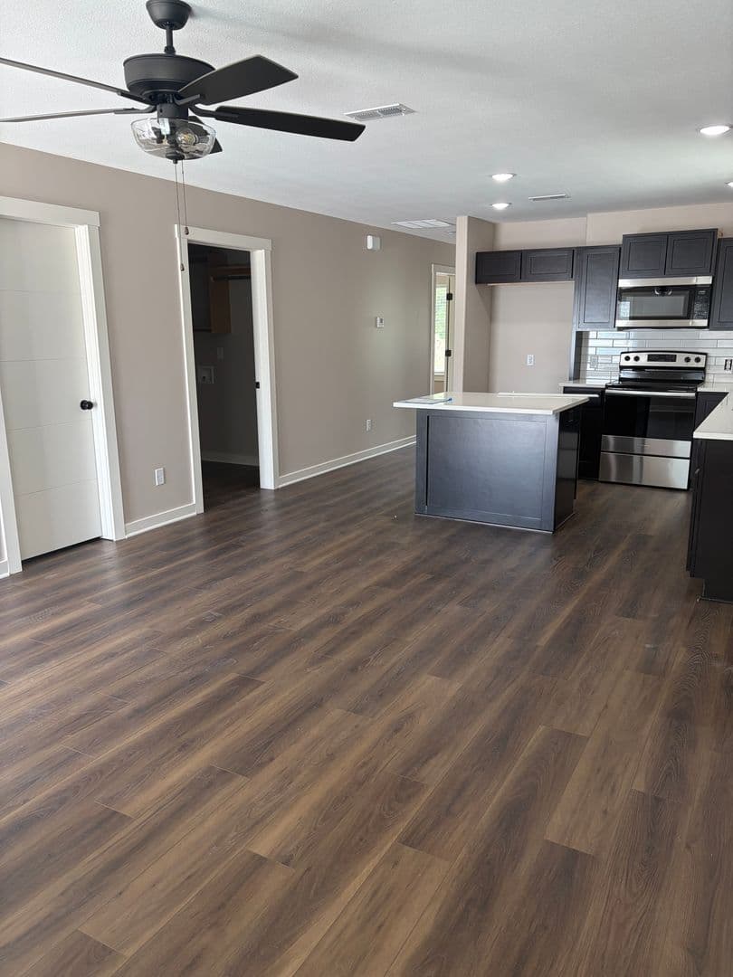 BEL AIRE Apartment: 4622-24 E 45TH ST N