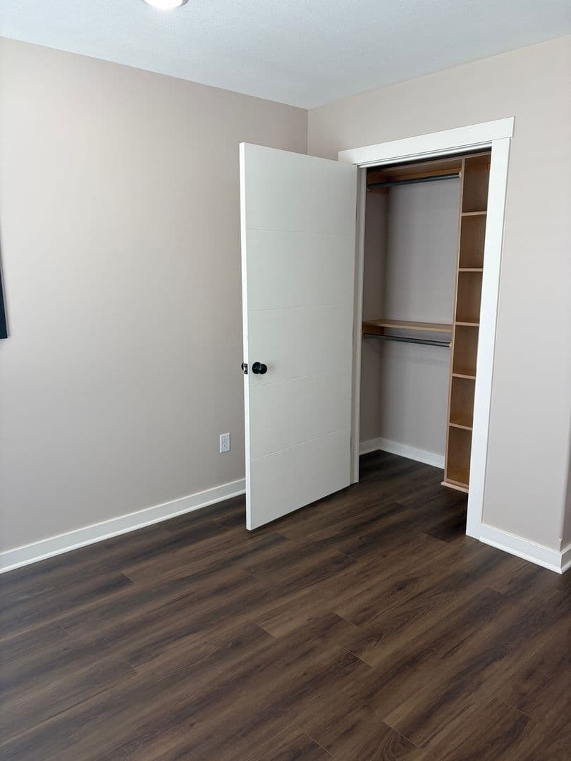 BEL AIRE Apartment: 4610-12 E 45TH ST N