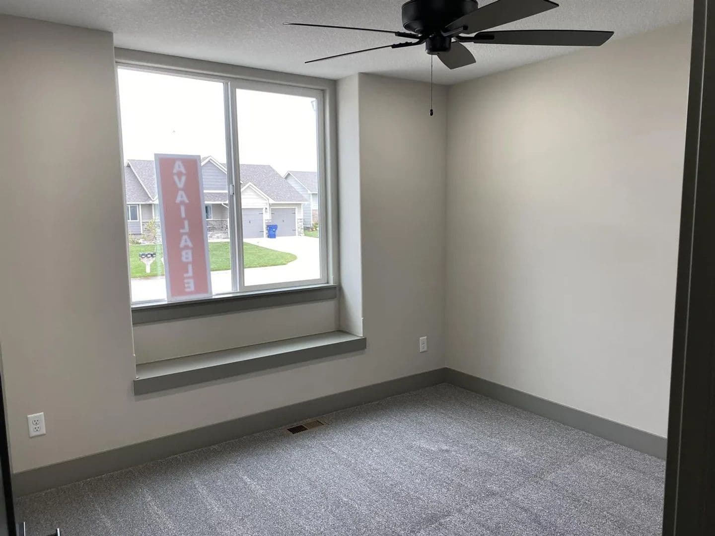 BEL AIRE House: 8585 E CHRIS