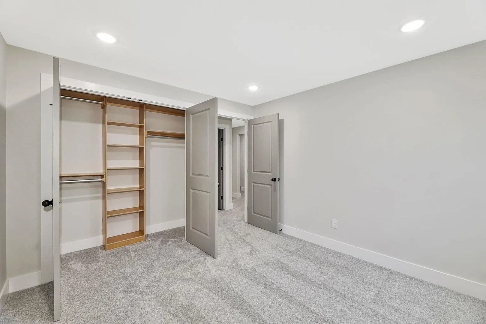 WICHITA House: 5424 W 42ND ST S