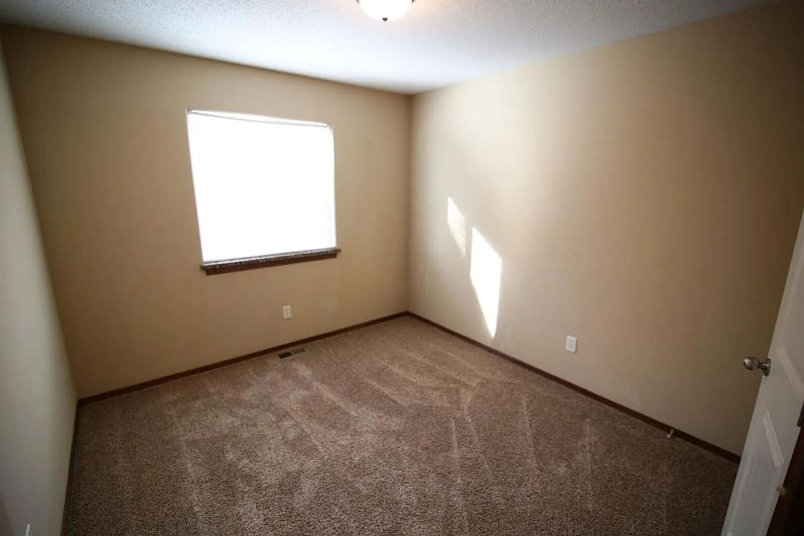 BEL AIRE Apartment: 5245-47 N LYCEE CIR