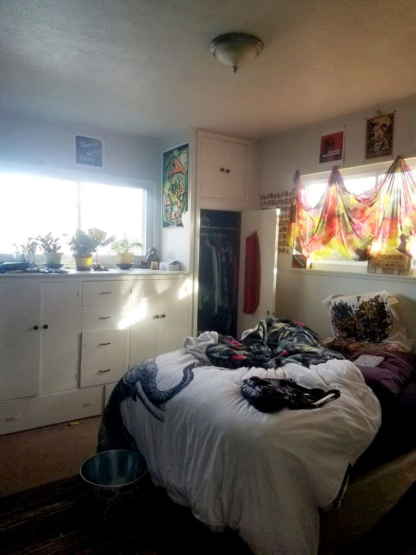 Boulder House: 100 S 31ST STREET