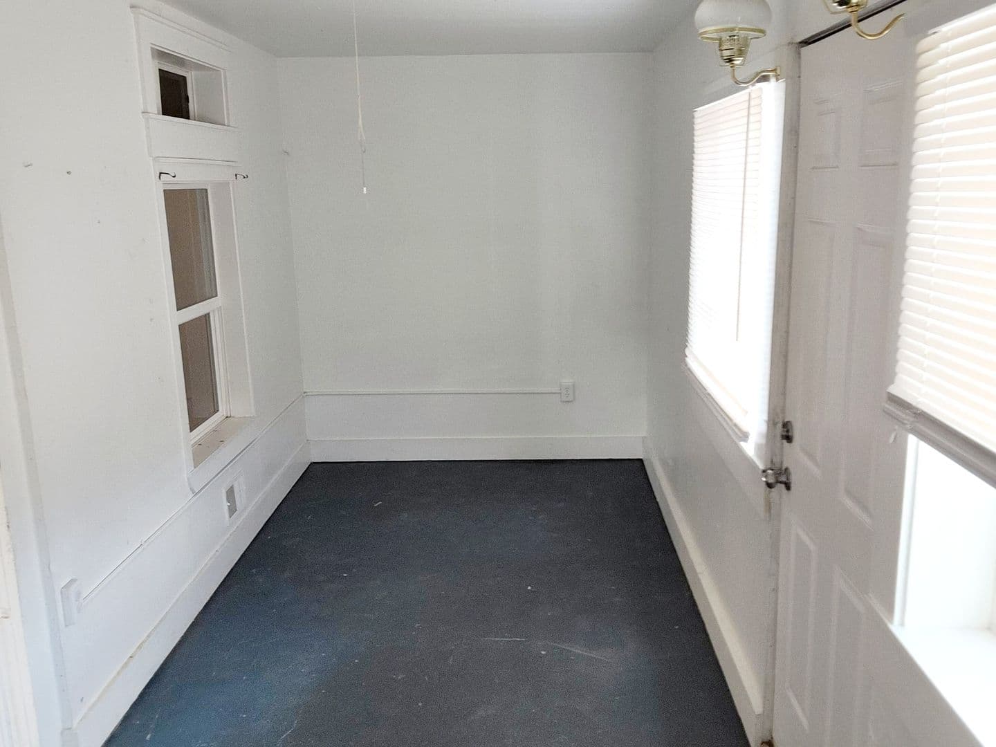 Longmont Apartment: 329 3rd Avenue