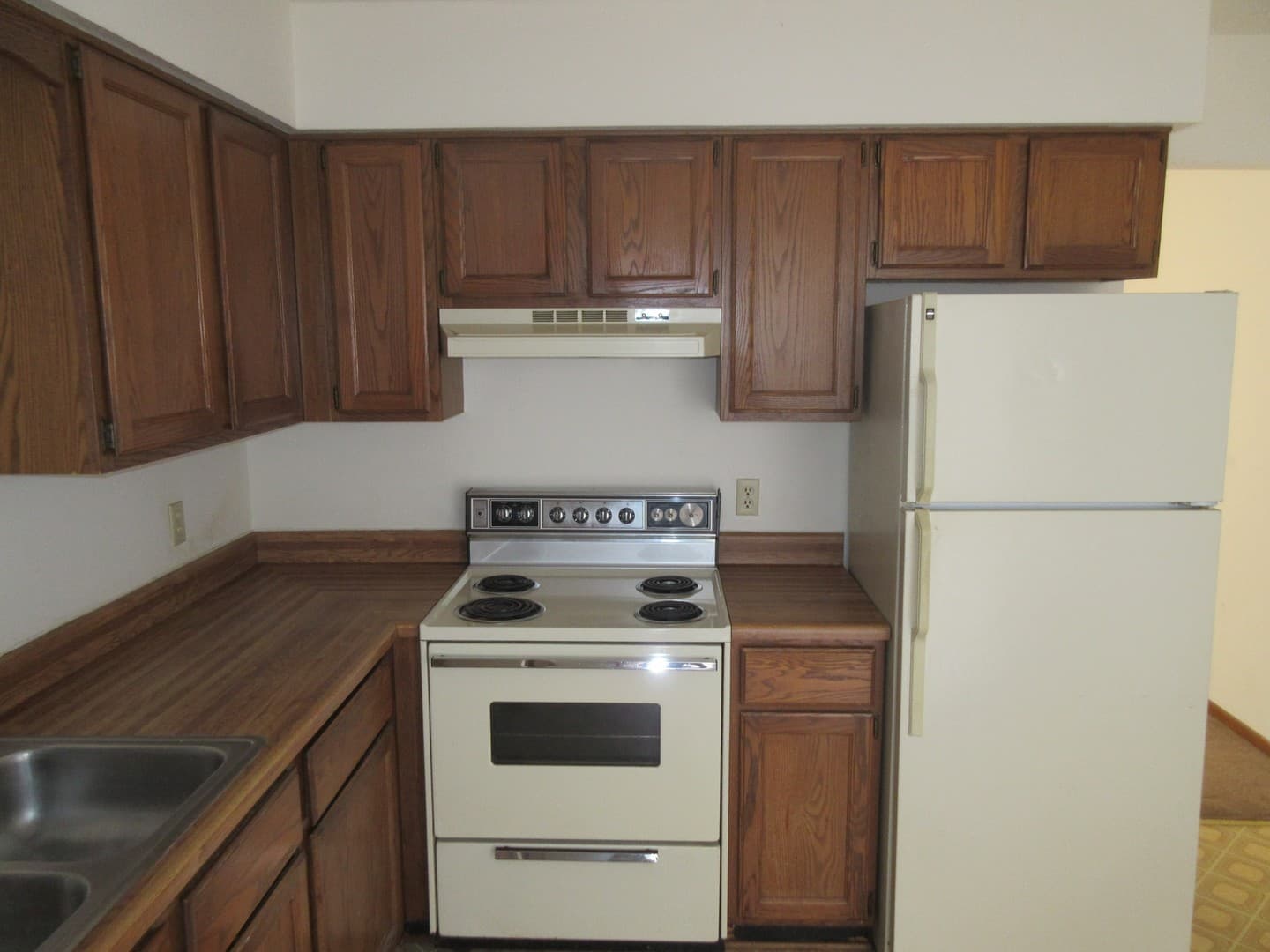 Milton Apartment: 891 Parkview Drive
