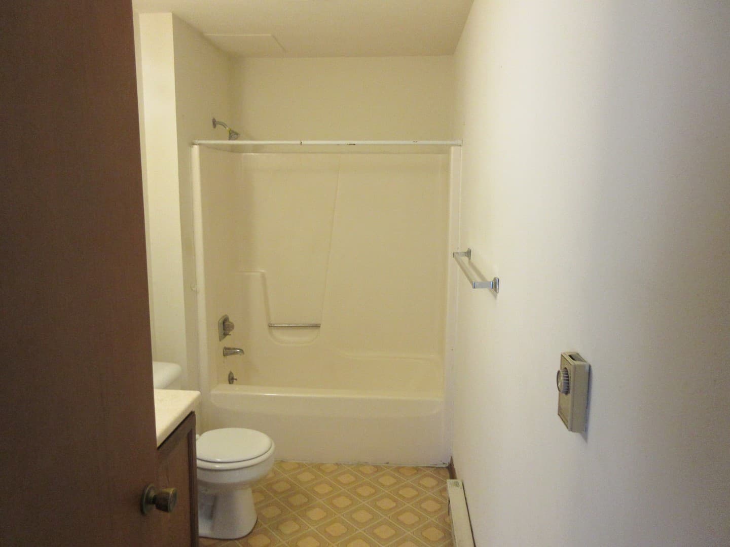 Milton Apartment: 891 Parkview Drive