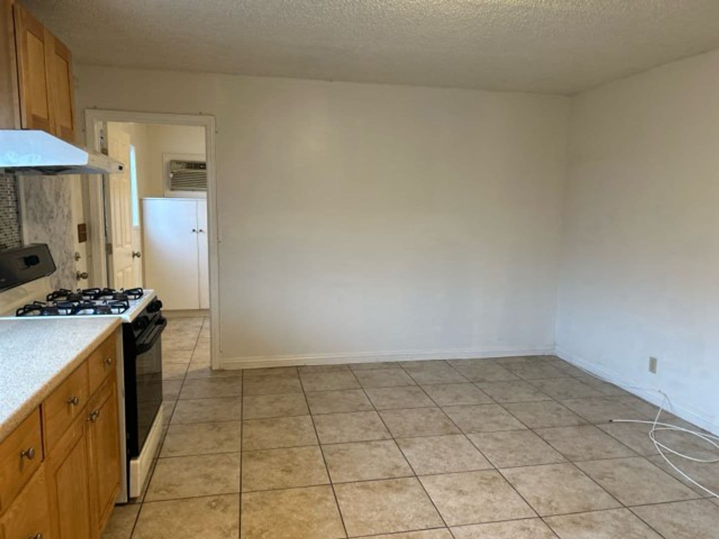 Rosemead House: 9716 Olney St