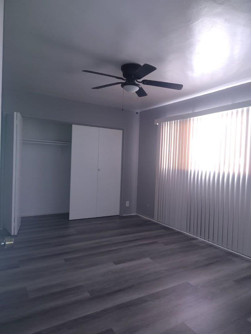 Los Angeles Apartment: 2750 South Sycamore Ave.