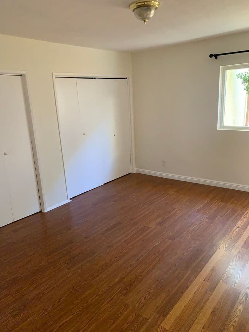 San Pedro Apartment: 263 W. 15th Street,