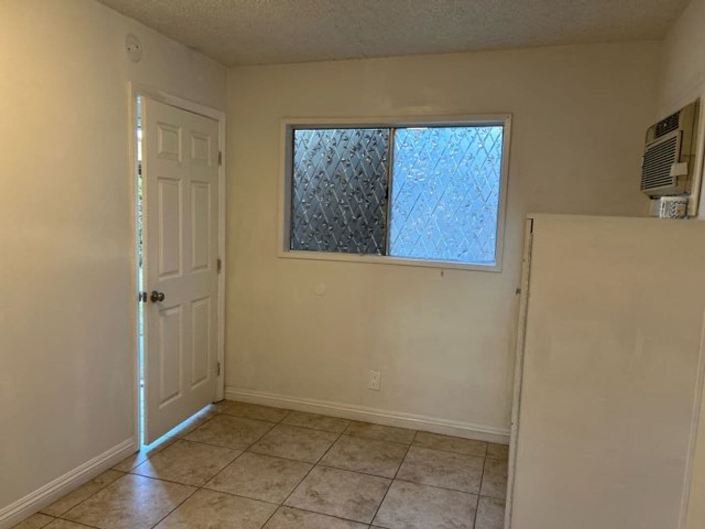 Rosemead House: 9716 Olney St