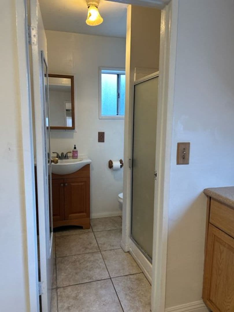 Rosemead House: 9716 Olney St