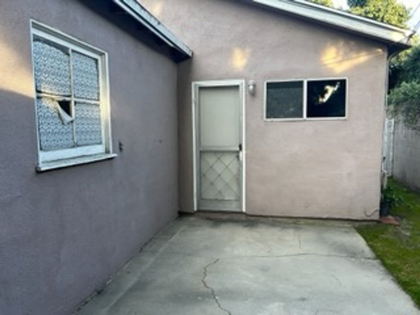 Rosemead House: 9716 Olney St