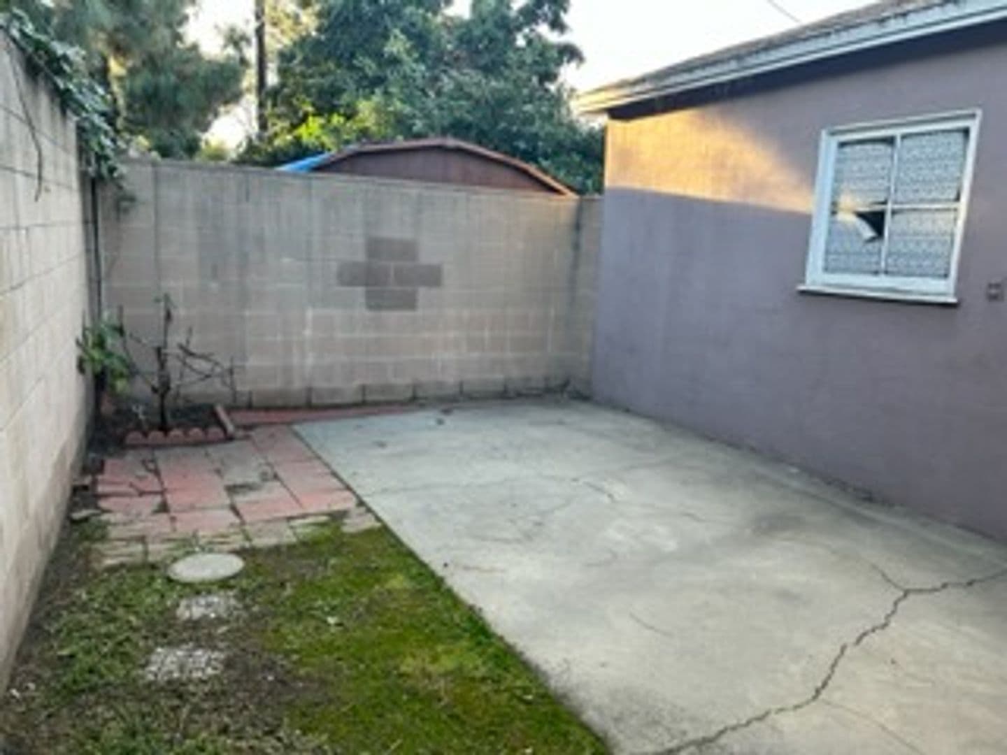 Rosemead House: 9716 Olney St