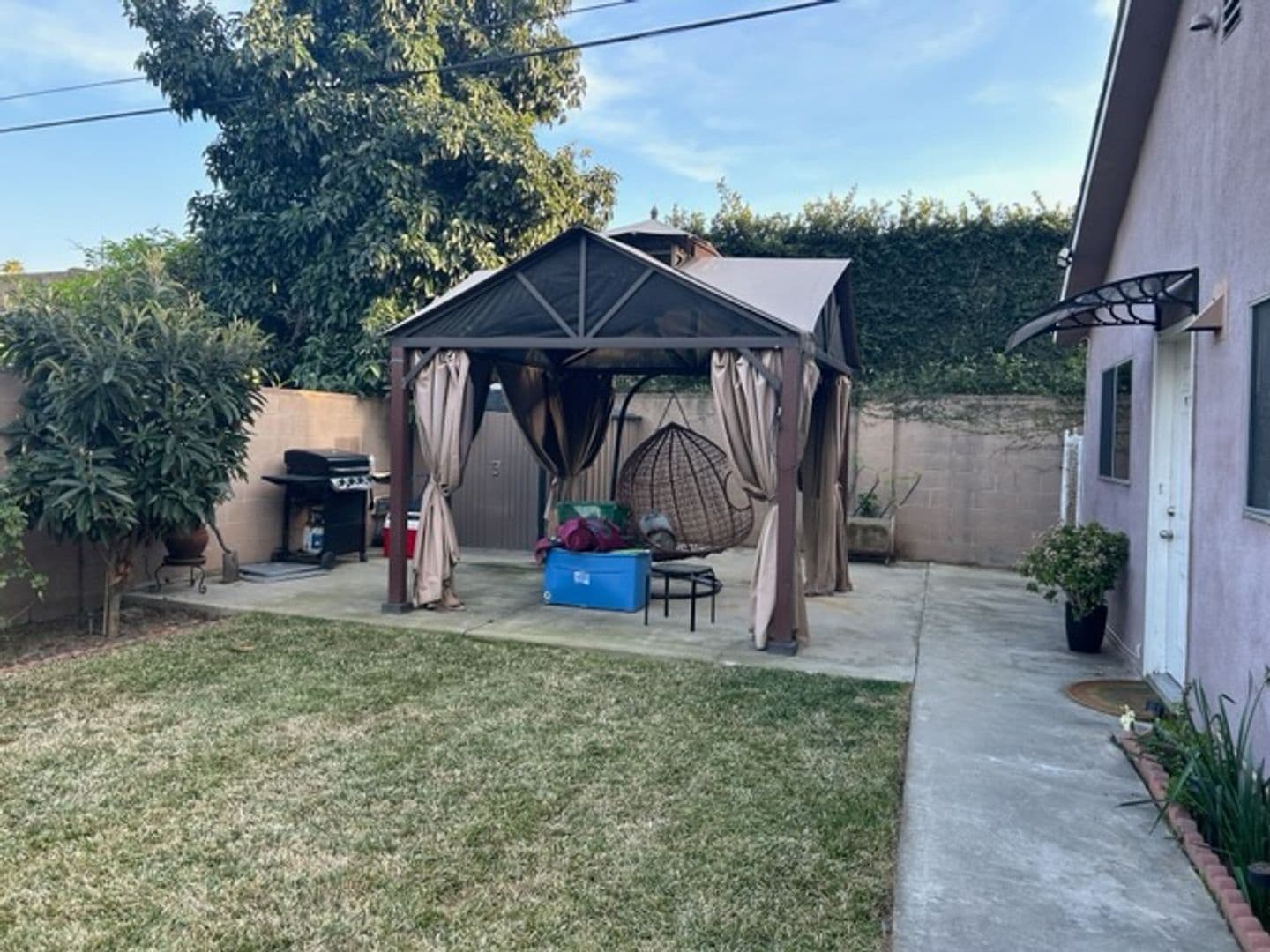 Rosemead House: 9716 Olney St