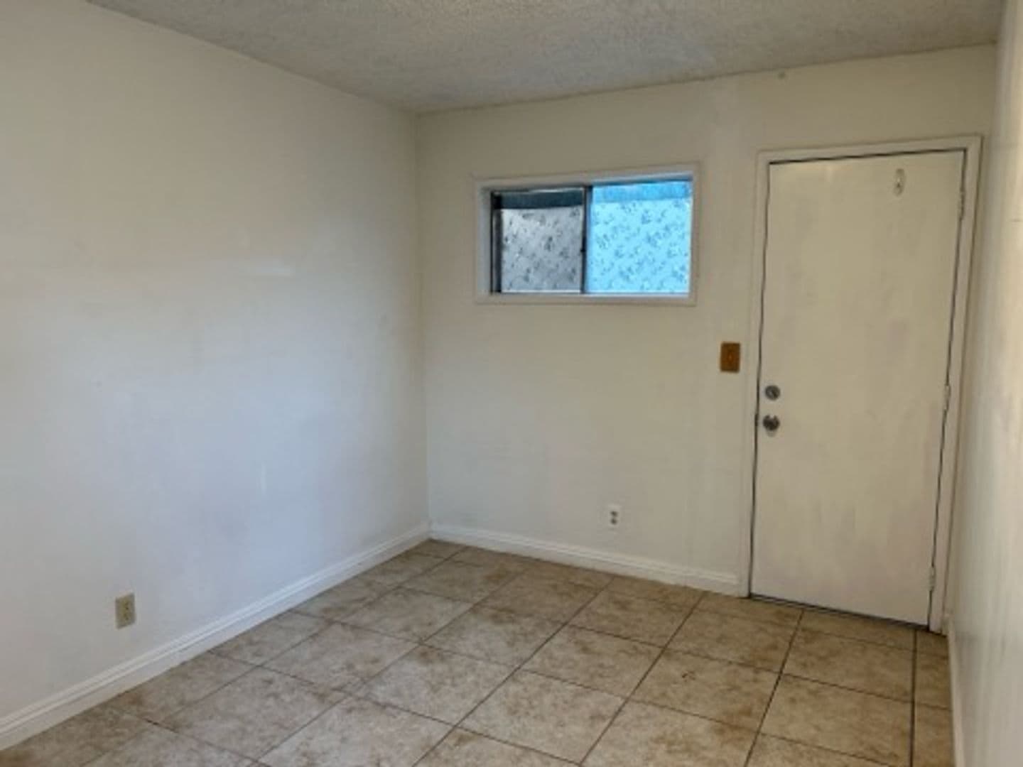 Rosemead House: 9716 Olney St