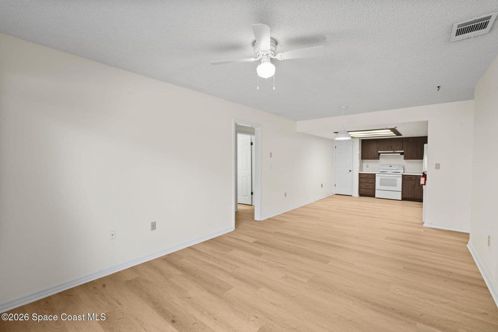 Melbourne House: 1780 Stewart Pl