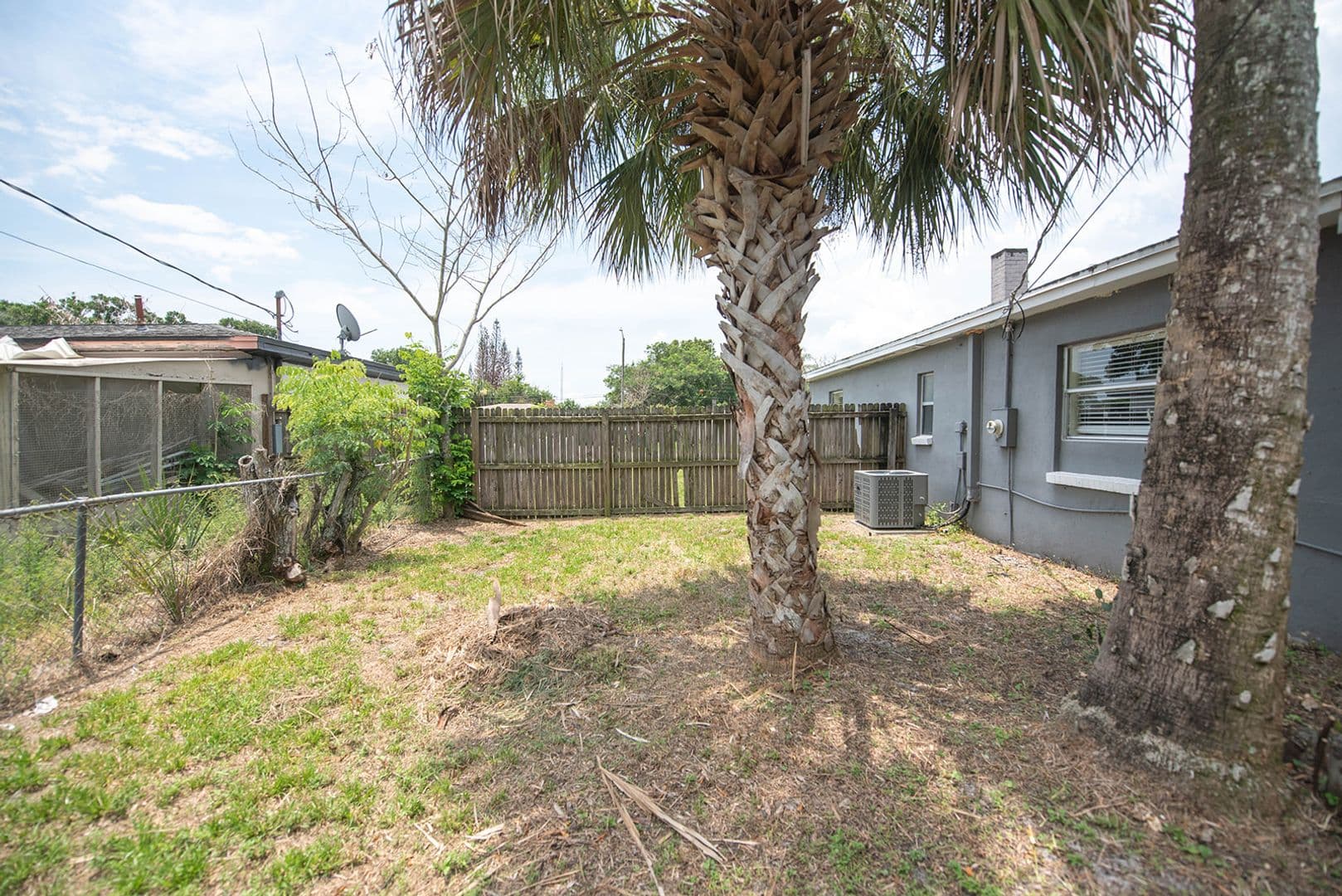 Cocoa House: 504 N Carolina Ave