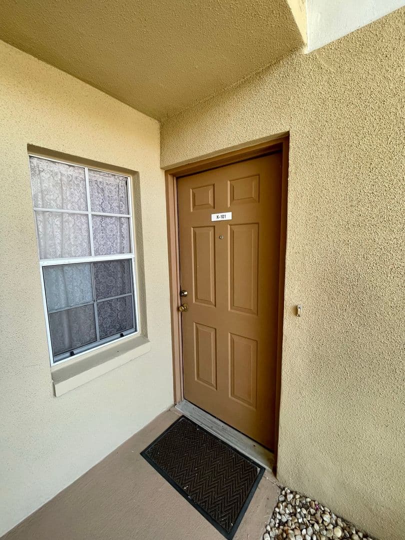 Palm Bay House: 1664 Sunny Brook Lane NE