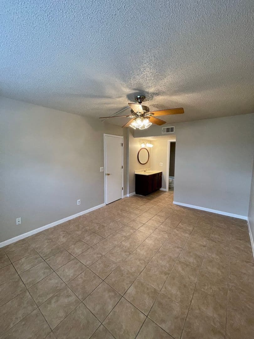 Palm Bay House: 1664 Sunny Brook Lane NE