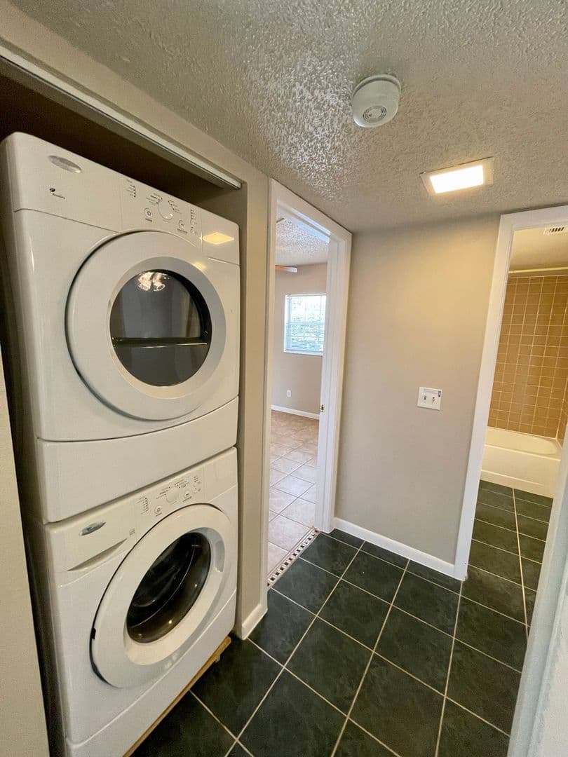 Palm Bay House: 1664 Sunny Brook Lane NE