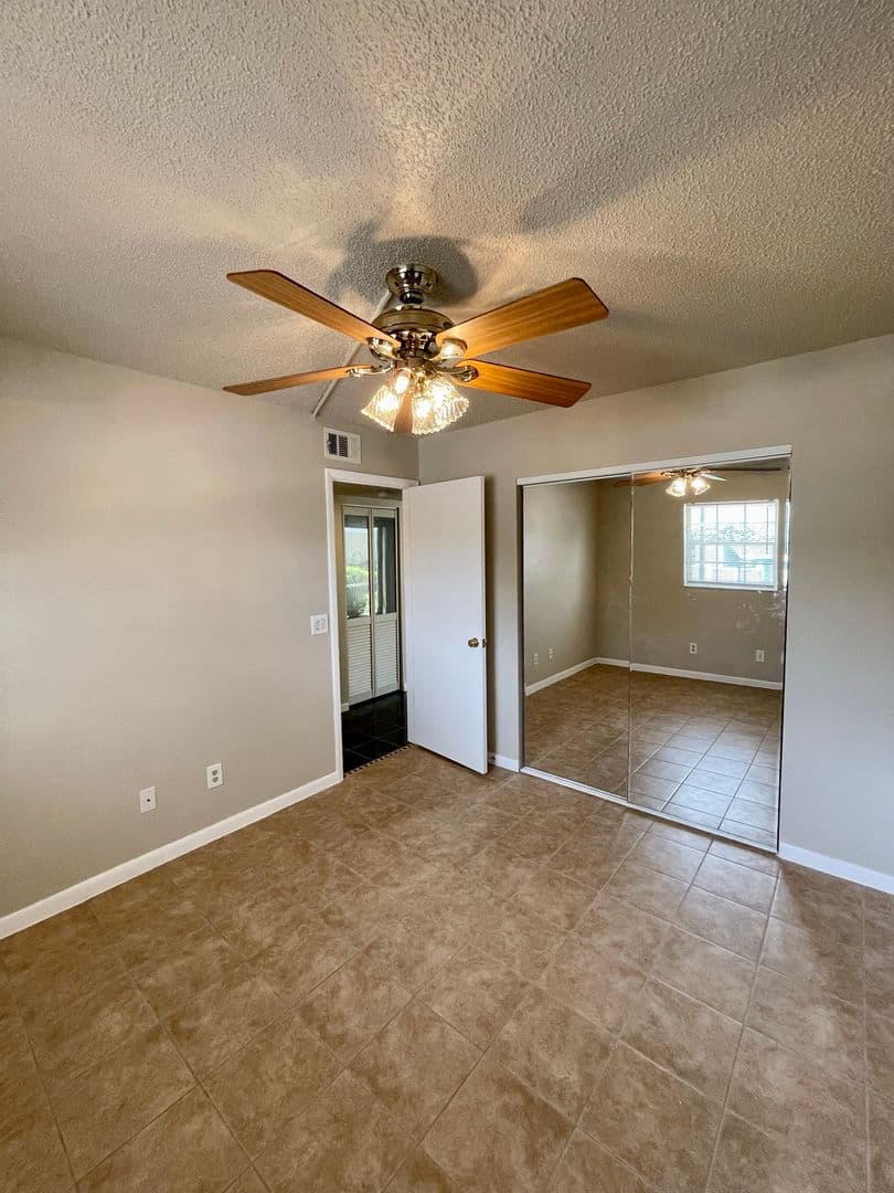 Palm Bay House: 1664 Sunny Brook Lane NE