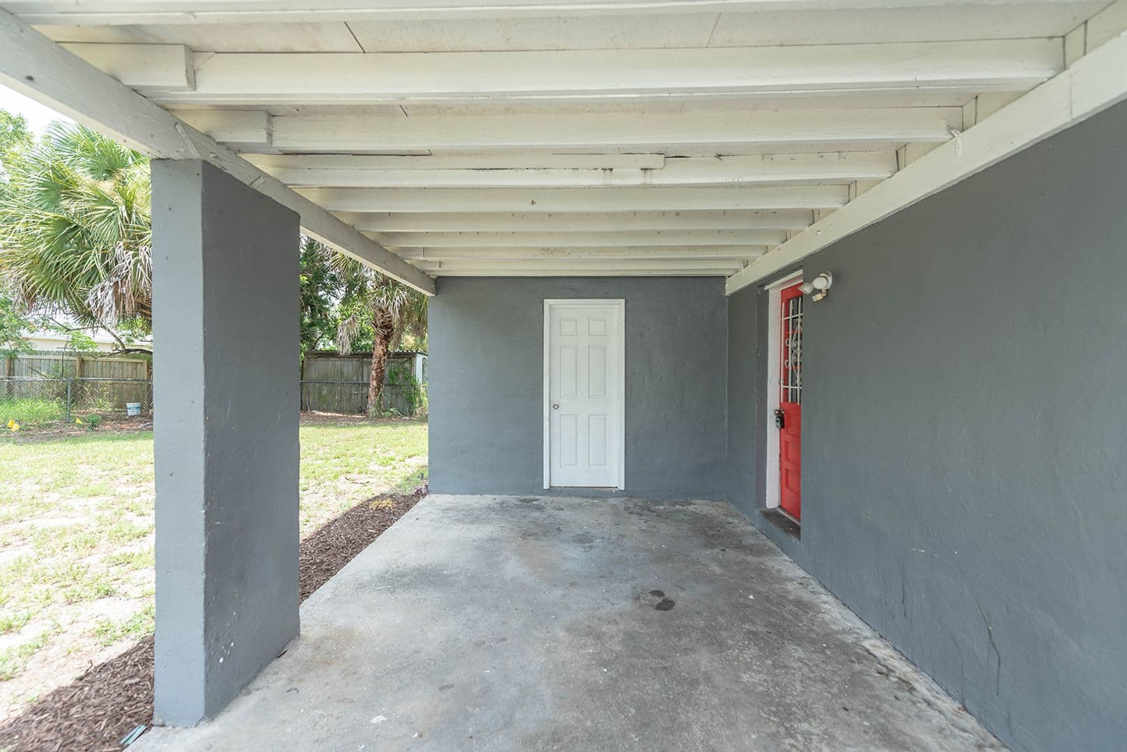 Cocoa House: 504 N Carolina Ave