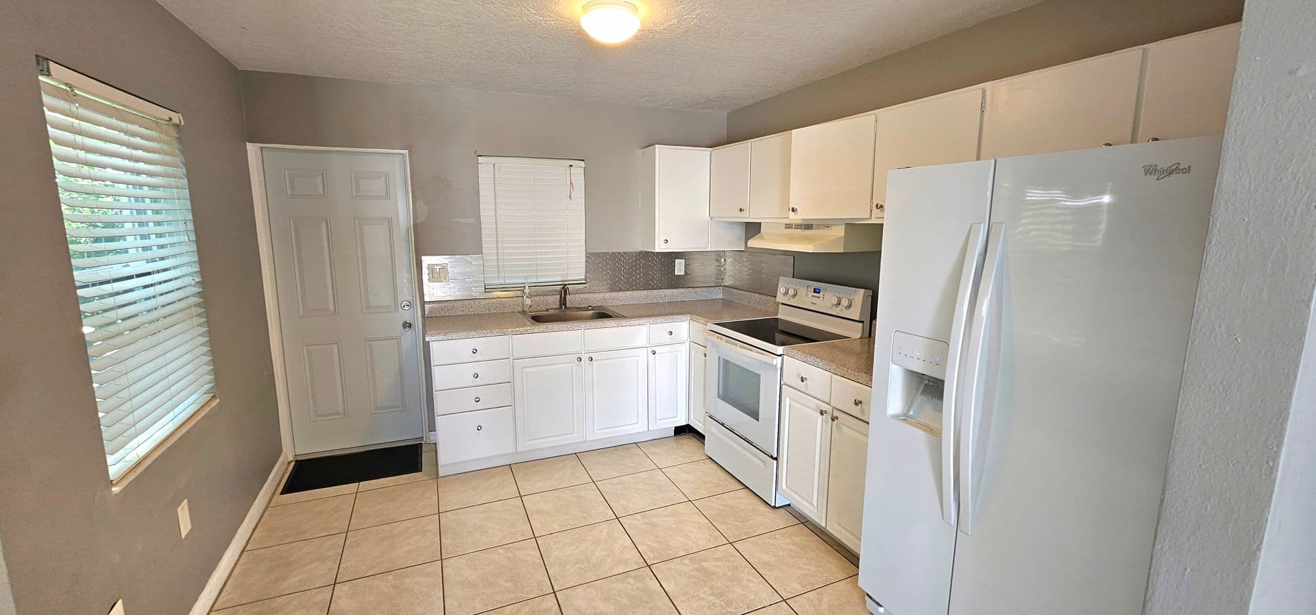 Cocoa House: 9 Carmalt St