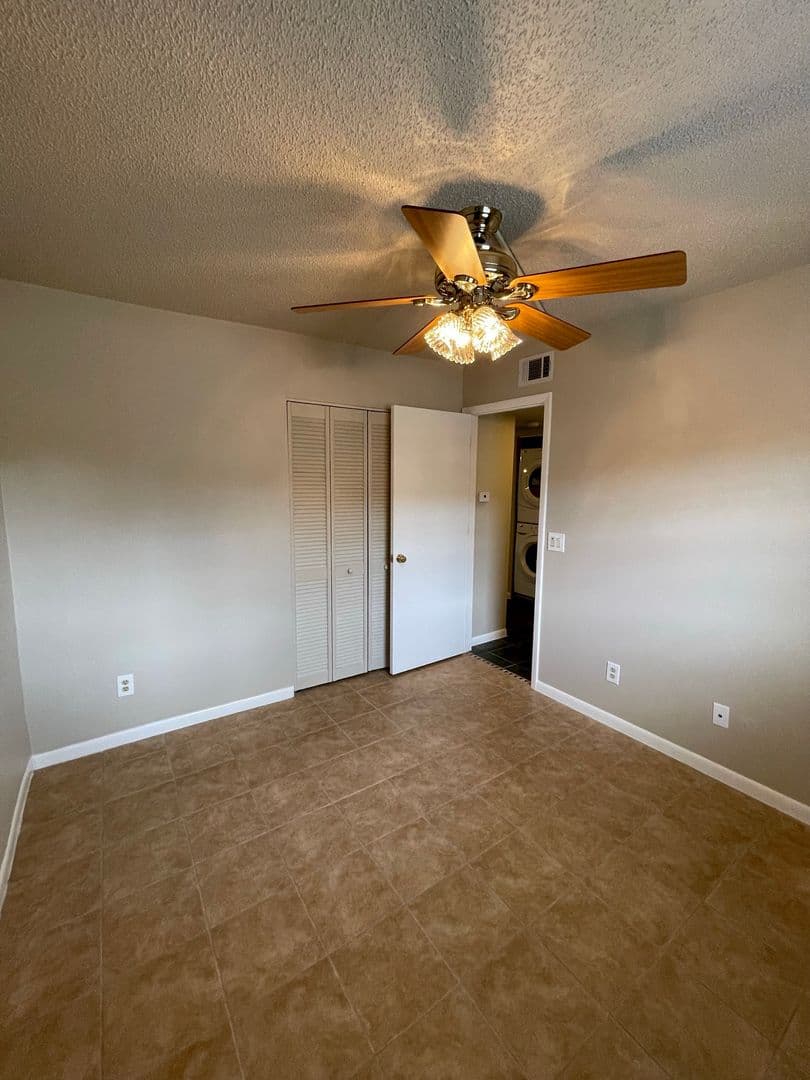 Palm Bay House: 1664 Sunny Brook Lane NE