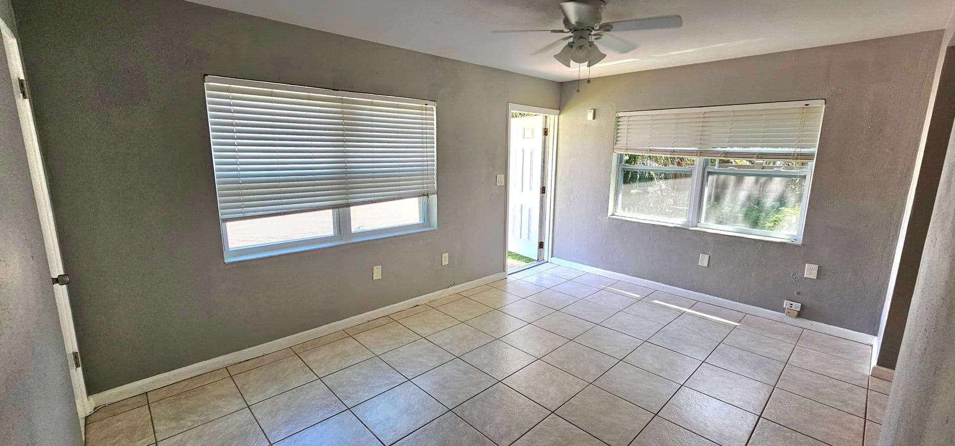 Cocoa House: 9 Carmalt St