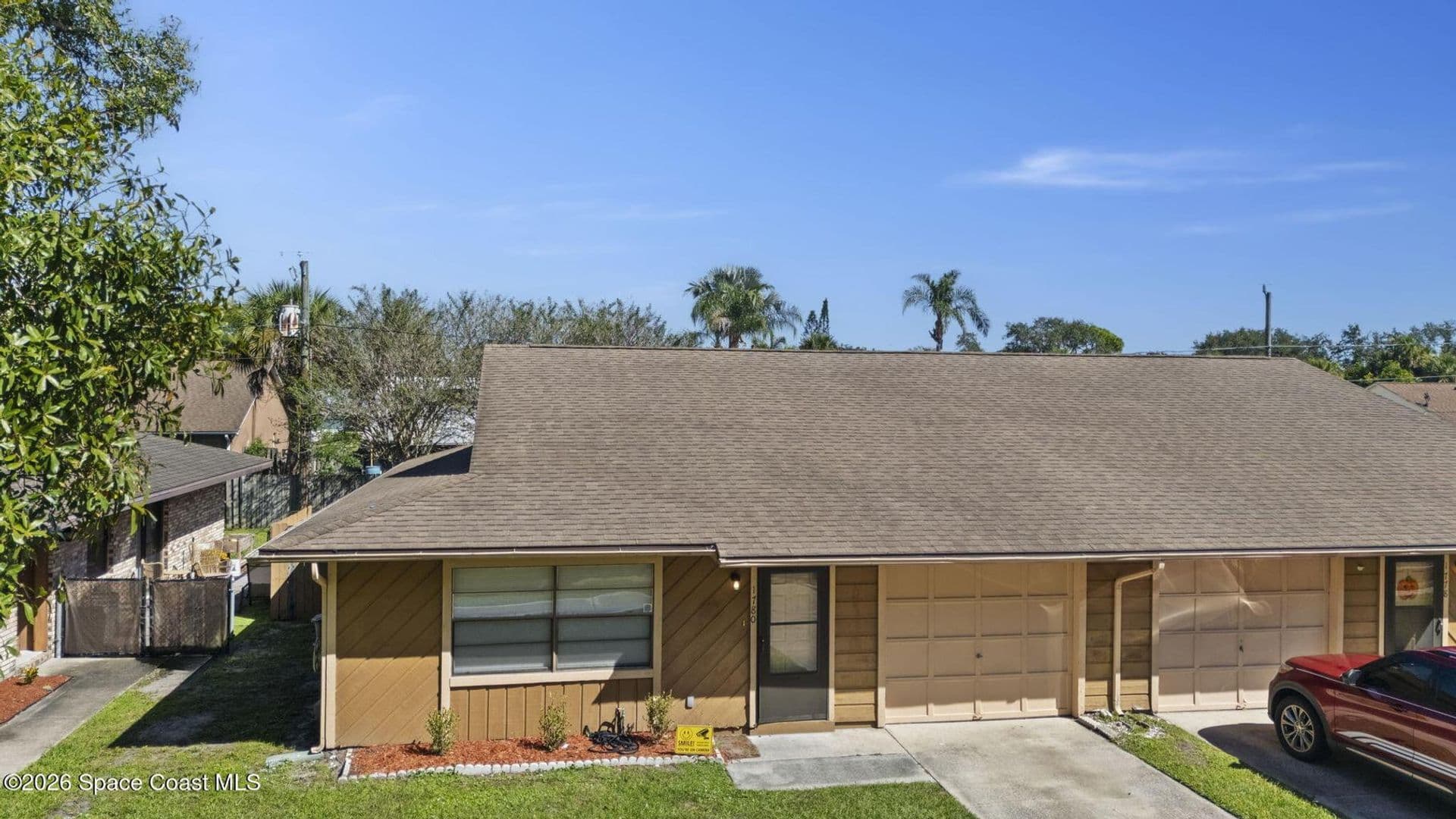 Melbourne House: 1780 Stewart Pl