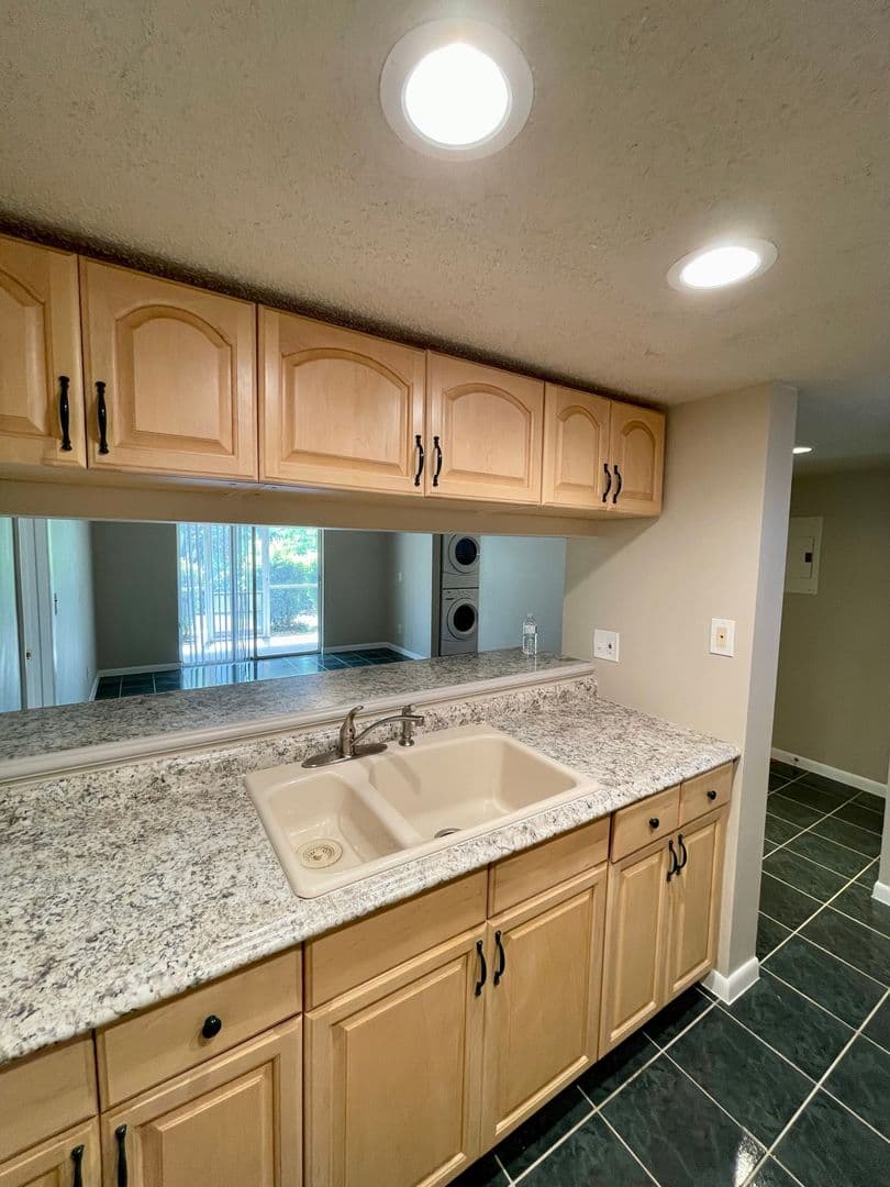 Palm Bay House: 1664 Sunny Brook Lane NE