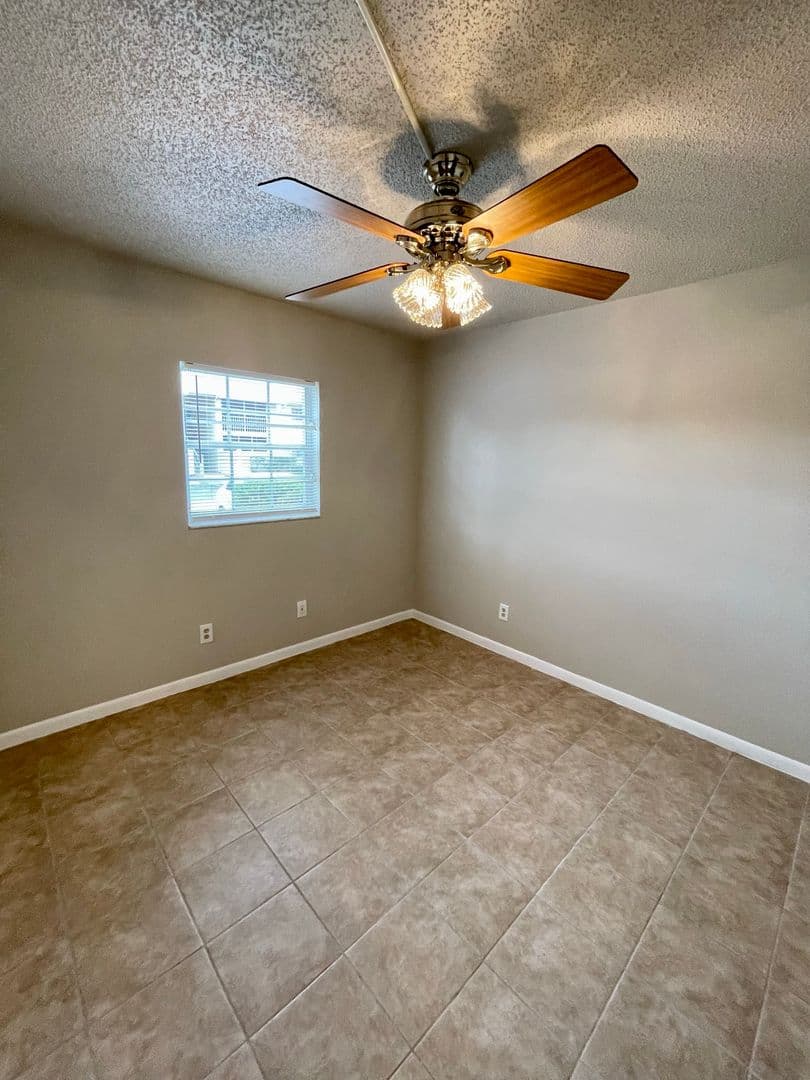 Palm Bay House: 1664 Sunny Brook Lane NE