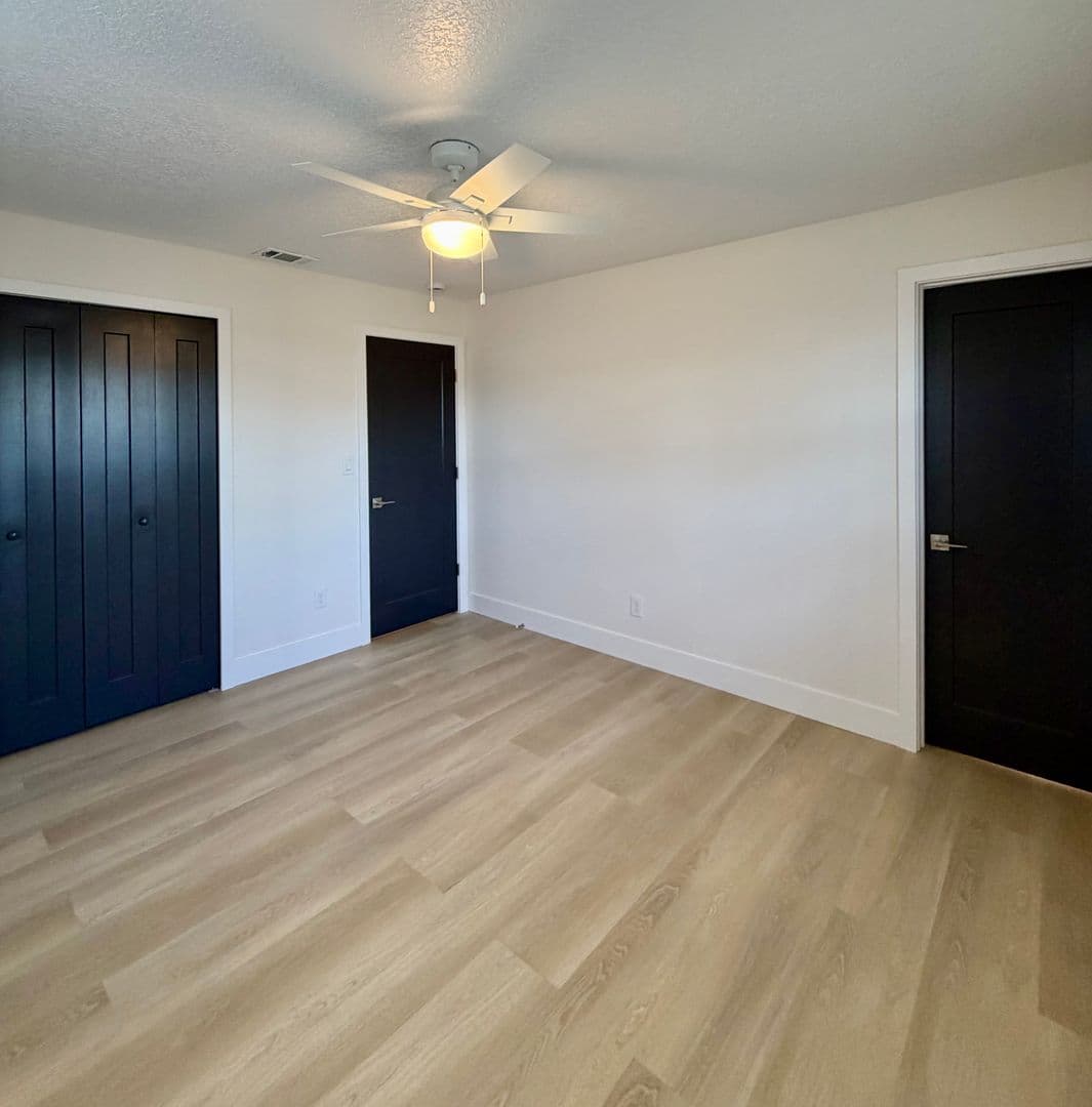 Melbourne House: 557 Chantilly Dr