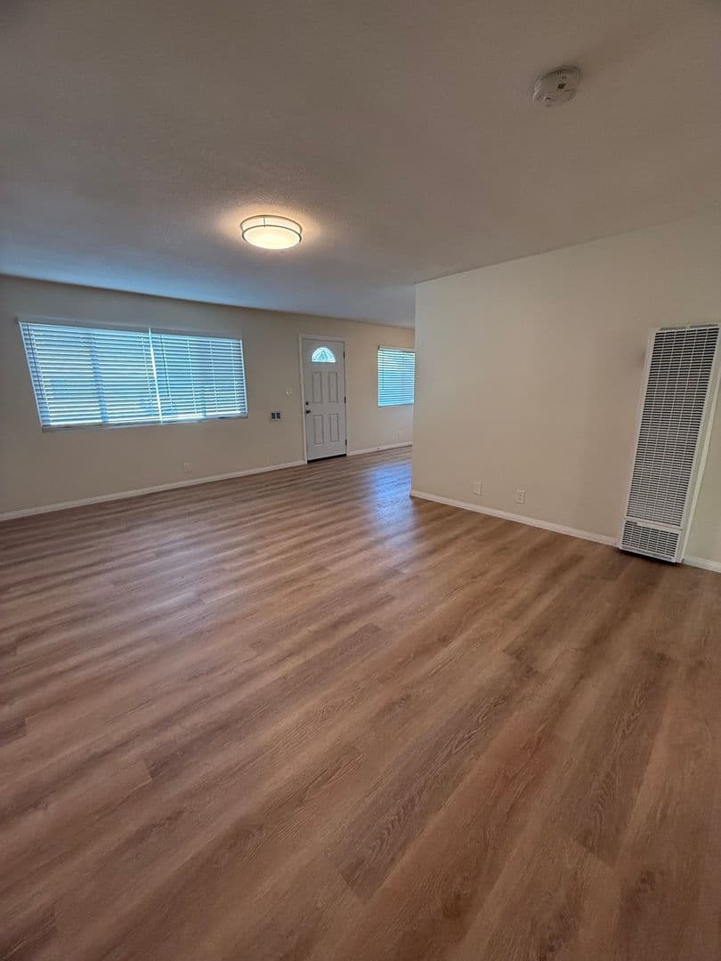 Oxnard Apartment: 227-233 Wolff Street