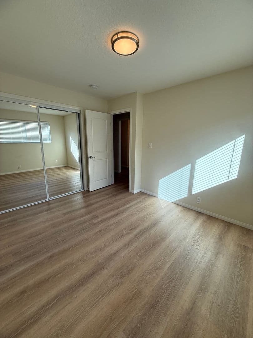 Oxnard Apartment: 227-233 Wolff Street