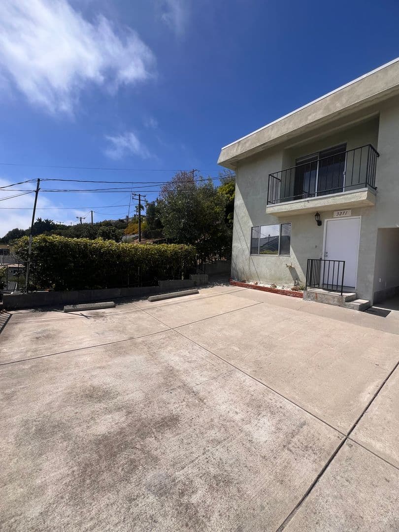 Ventura Apartment: 3263 - 3275 Hilltop