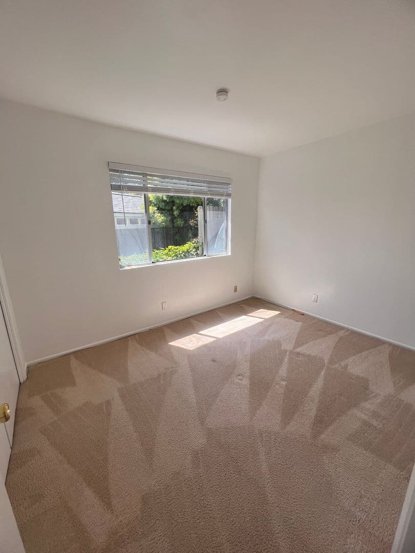 Ventura Apartment: 3263 - 3275 Hilltop