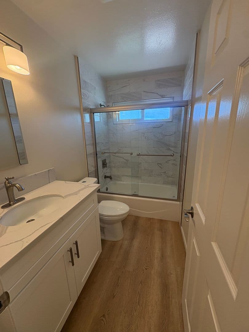 Oxnard Apartment: 235 Wolff Street