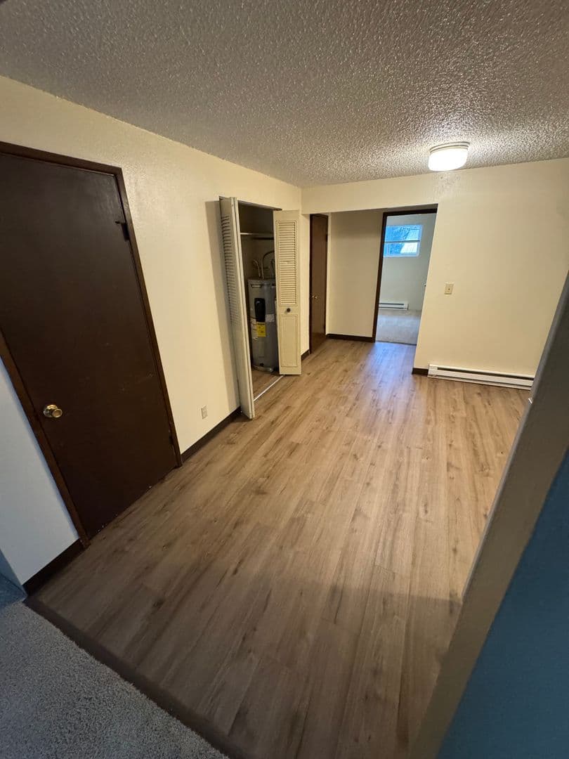 McMinnville Apartment: 1795 NW 2nd St