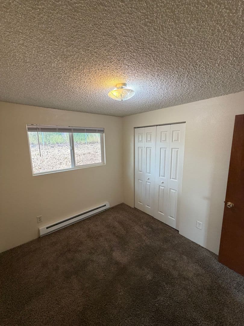 McMinnville Apartment: 1795 NW 2nd St