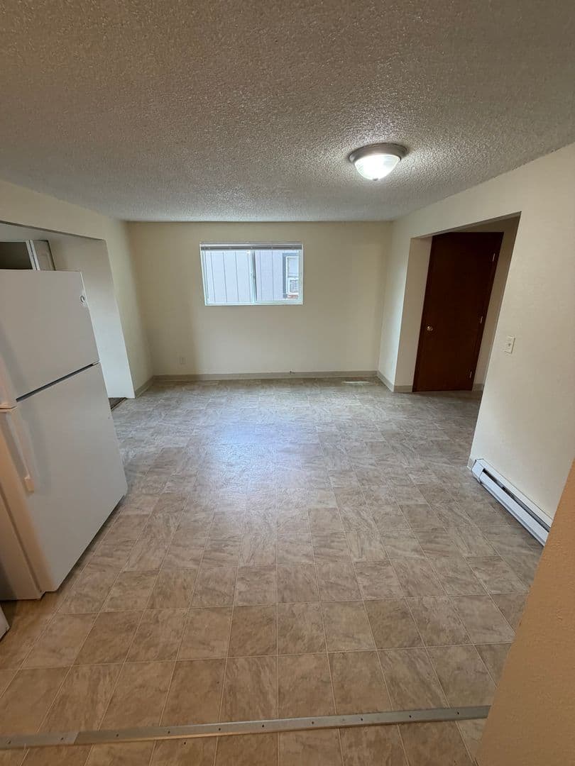 McMinnville Apartment: 1795 NW 2nd St