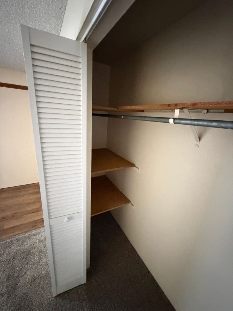 McMinnville Apartment: 1795 NW 2nd St