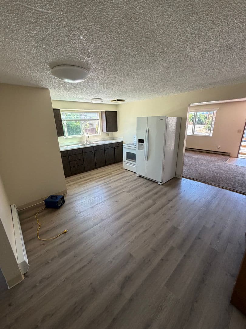 McMinnville Apartment: 1795 NW 2nd St
