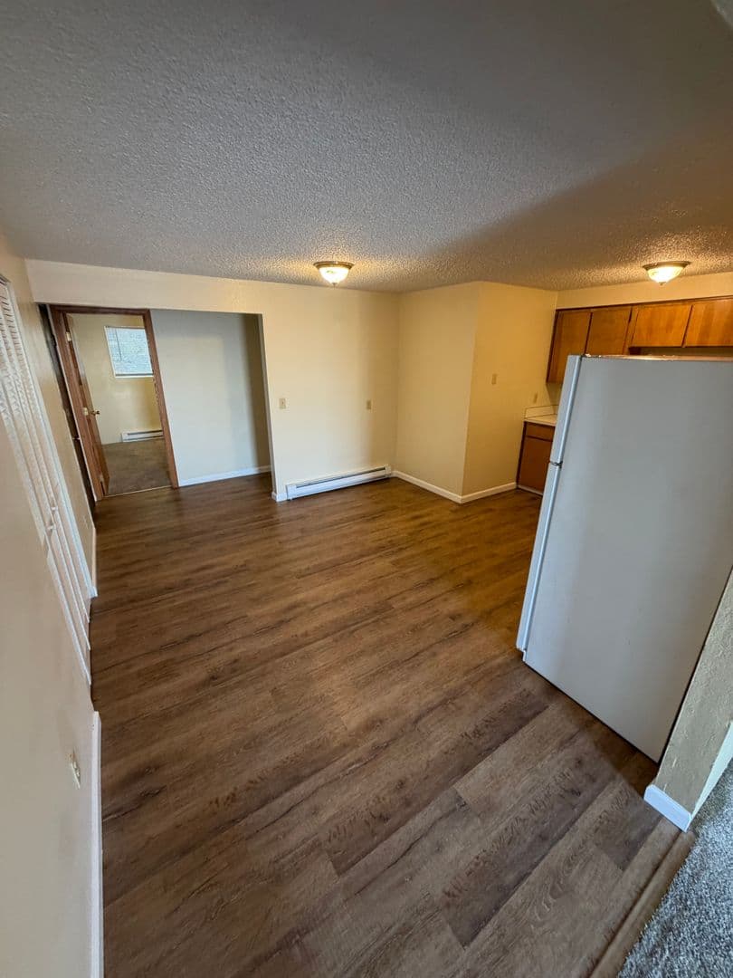 McMinnville Apartment: 1795 NW 2nd St