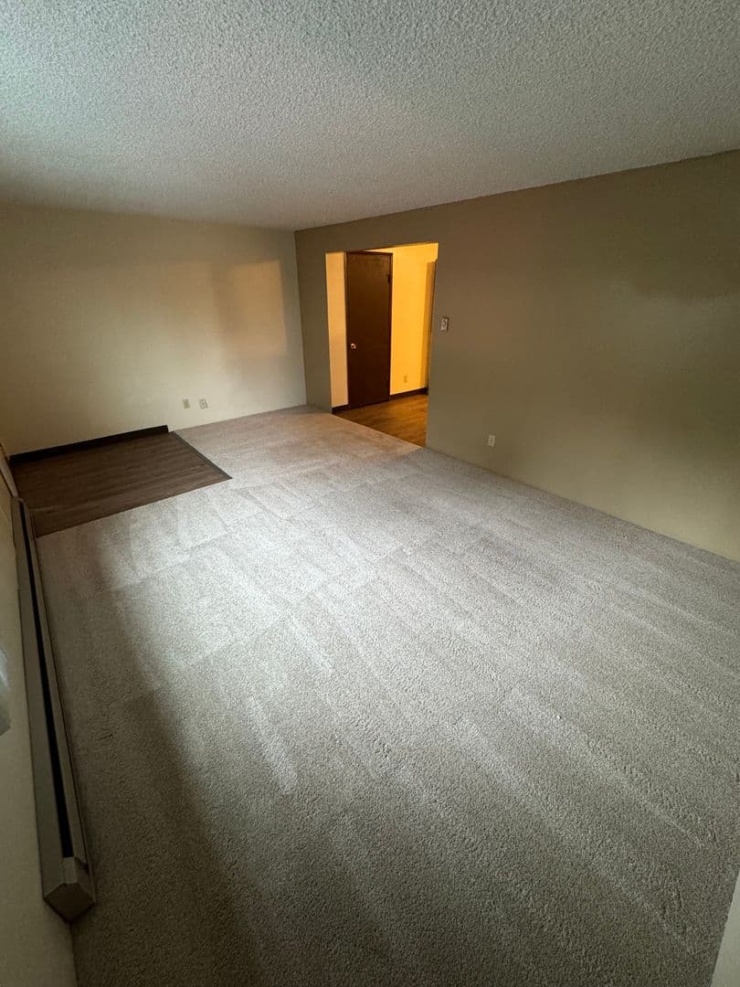 McMinnville Apartment: 1795 NW 2nd St
