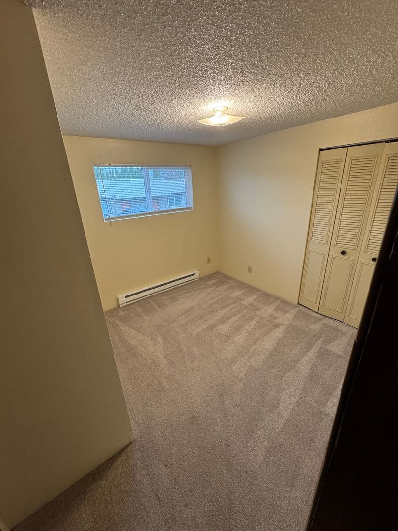McMinnville Apartment: 1795 NW 2nd St