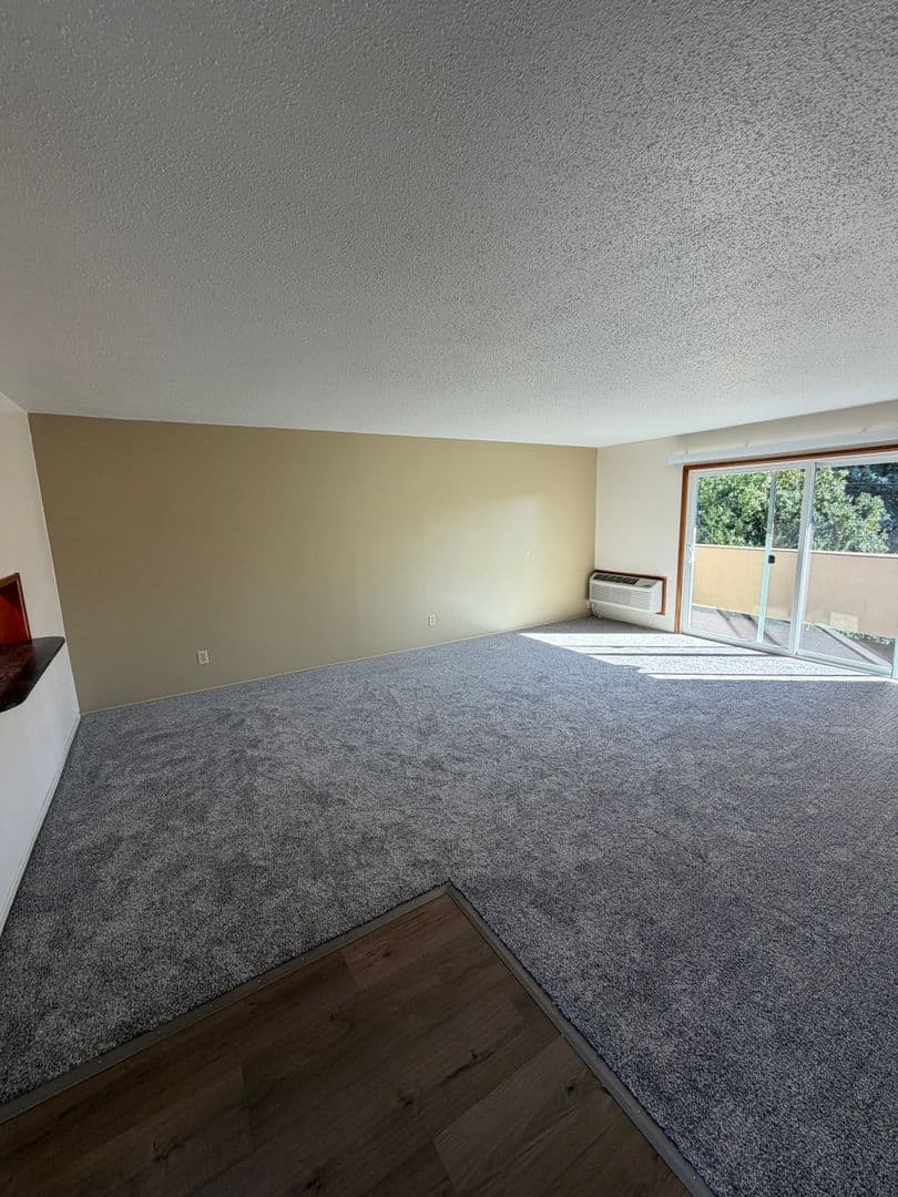 McMinnville Apartment: 700 NW 12th St