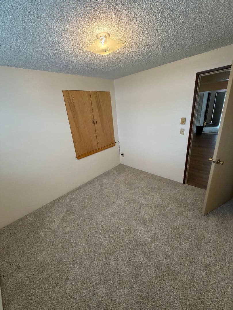 McMinnville Apartment: 1795 NW 2nd St