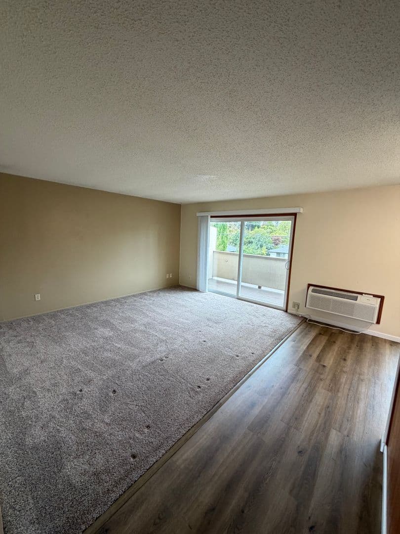 McMinnville Apartment: 700 NW 12th St