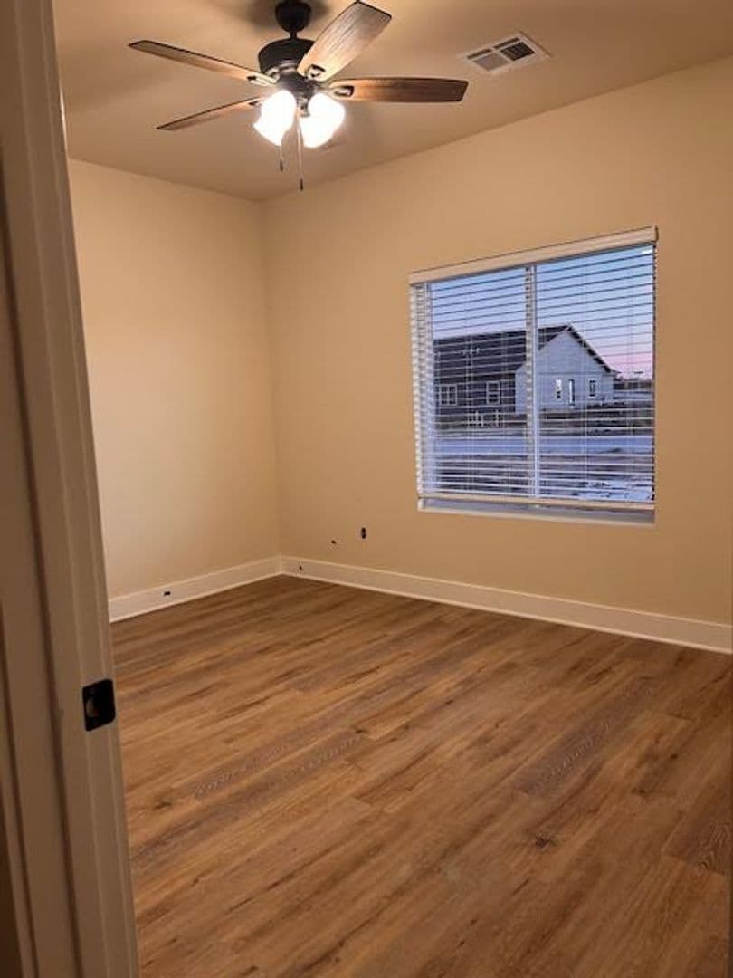 Valley Center Apartment: 503 E Harper